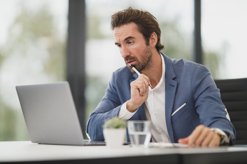 Pénalités de retard : taux applicable, méthode de calcul et indemnité forfaitaire de 40 €